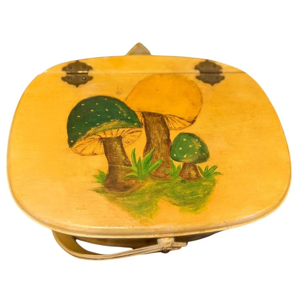 Vintage 1970s Mushroom Wooden Basket Purse Hand Painted Daisies Cottagecore